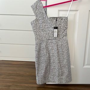 Size 2, black and white dress. It’s a BCBG Maxazria brand